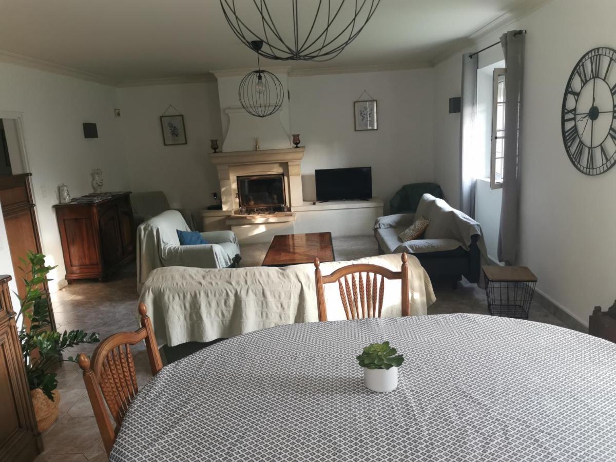 Aux Portes Du Luberon Cheval-Blanc Zewnętrze zdjęcie